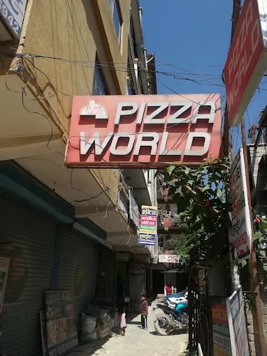 Pizza World restaurant